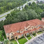 Family Friendly Townhome Near Attractions