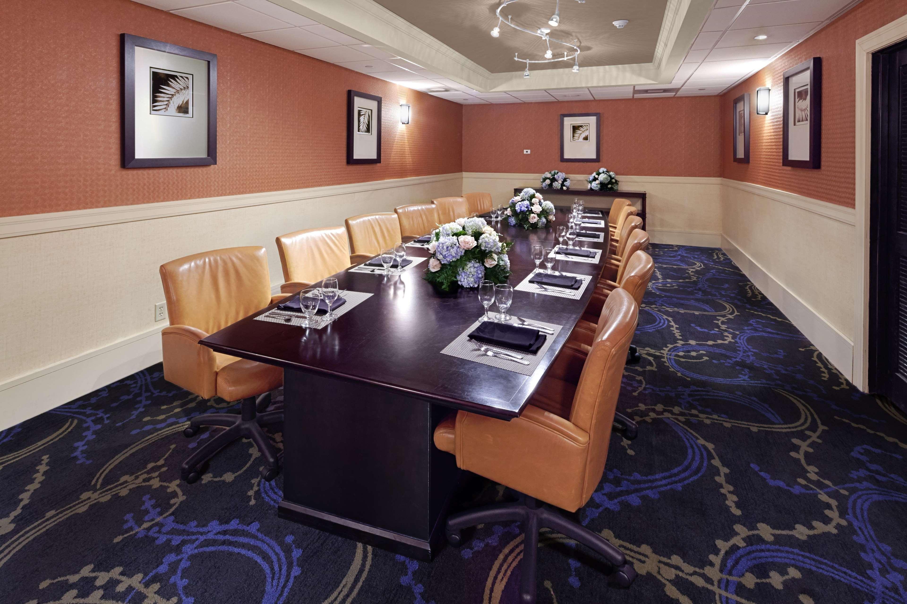 Doubletree By Hilton Downtown Hotel