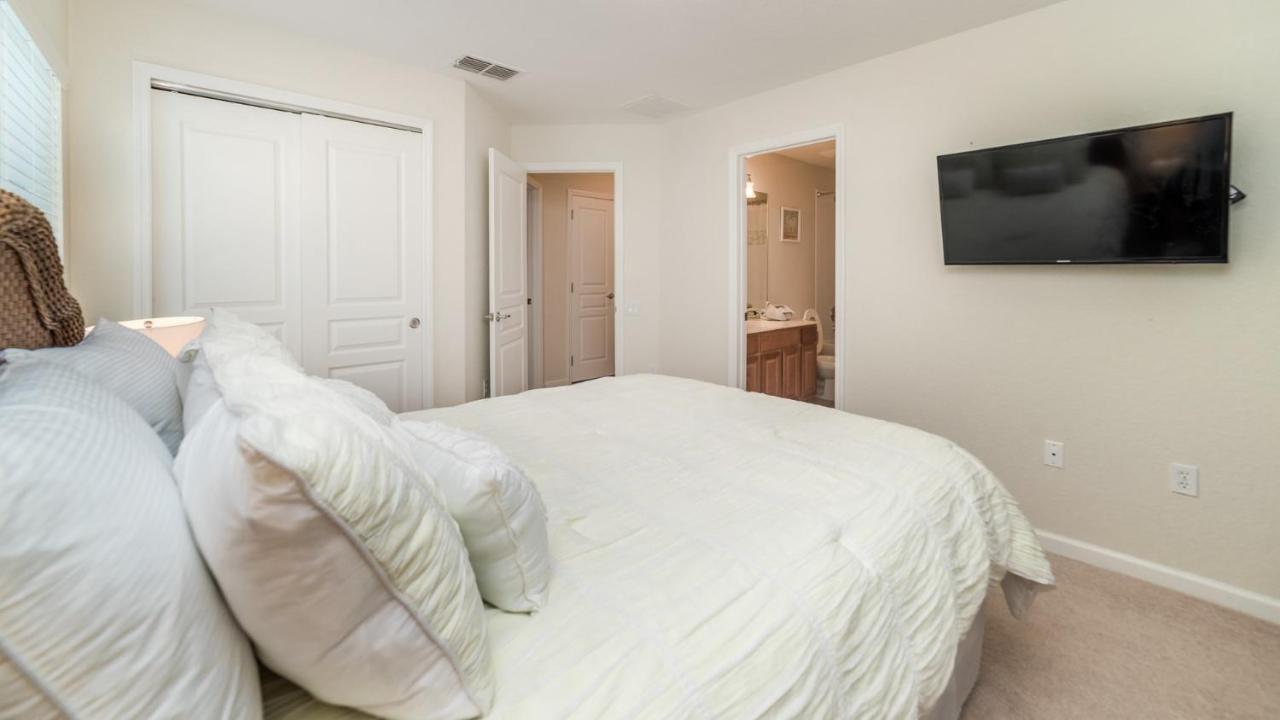 2566 Archfeld