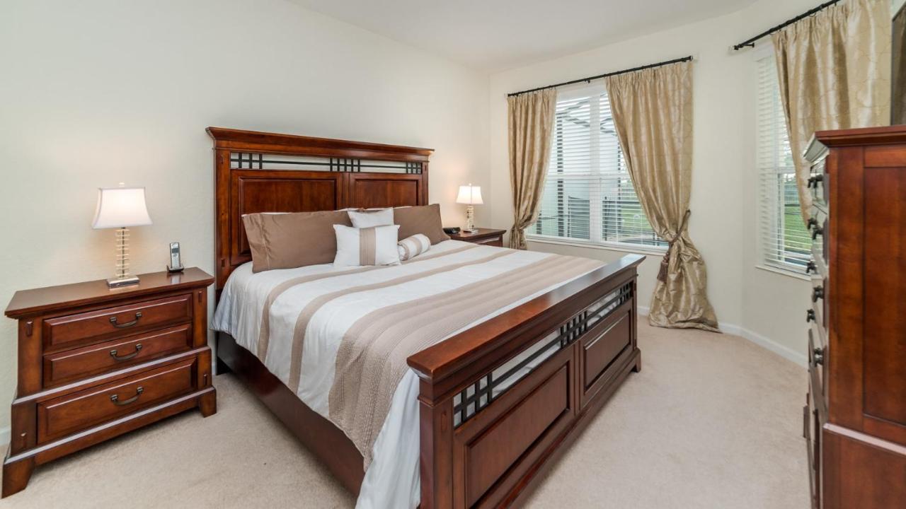 2566 Archfeld