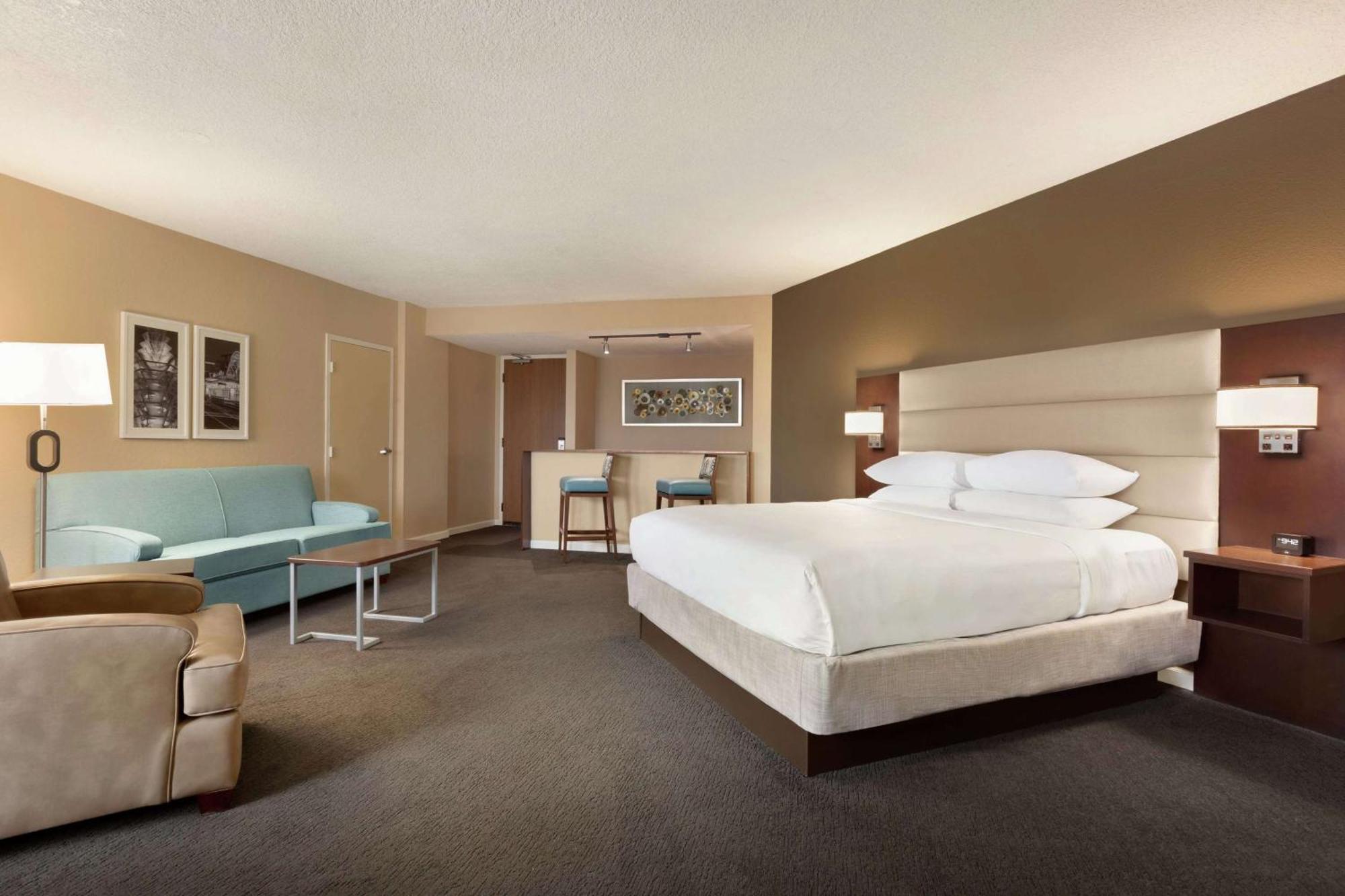 Doubletree By Hilton Downtown