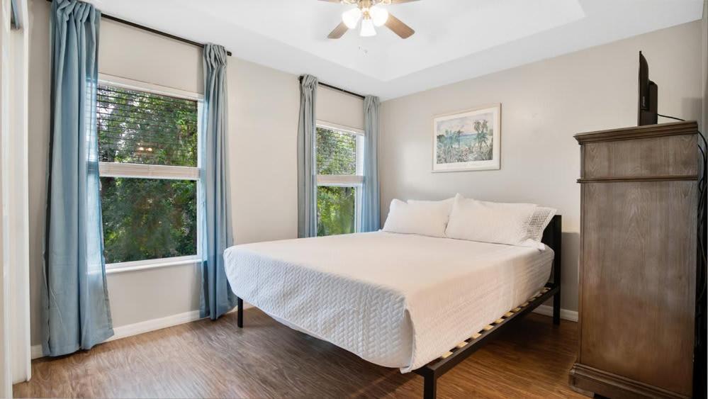 Family Friendly Townhome Near Attractions