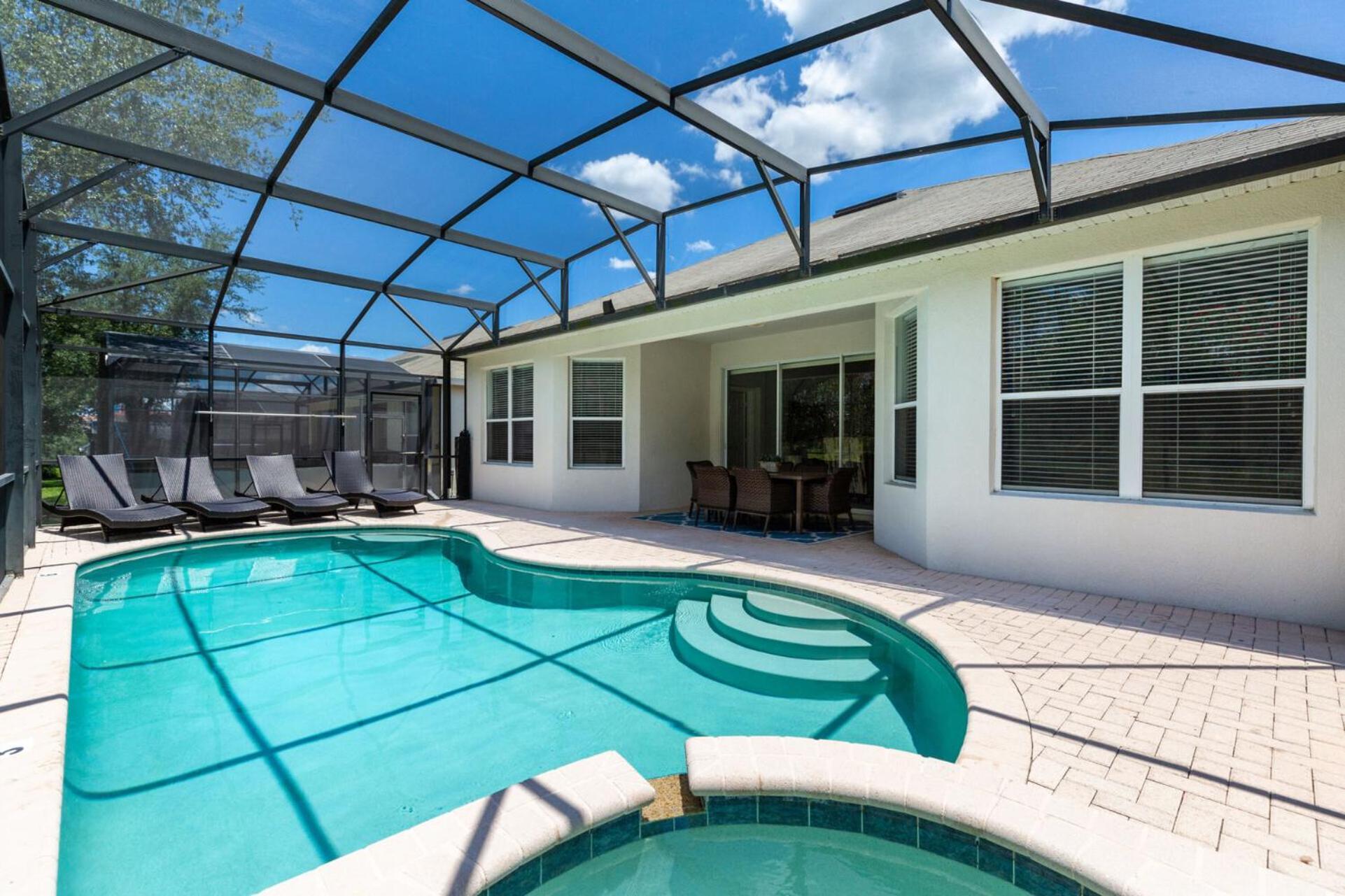 Oasis: 5 Bedroom Villa6502