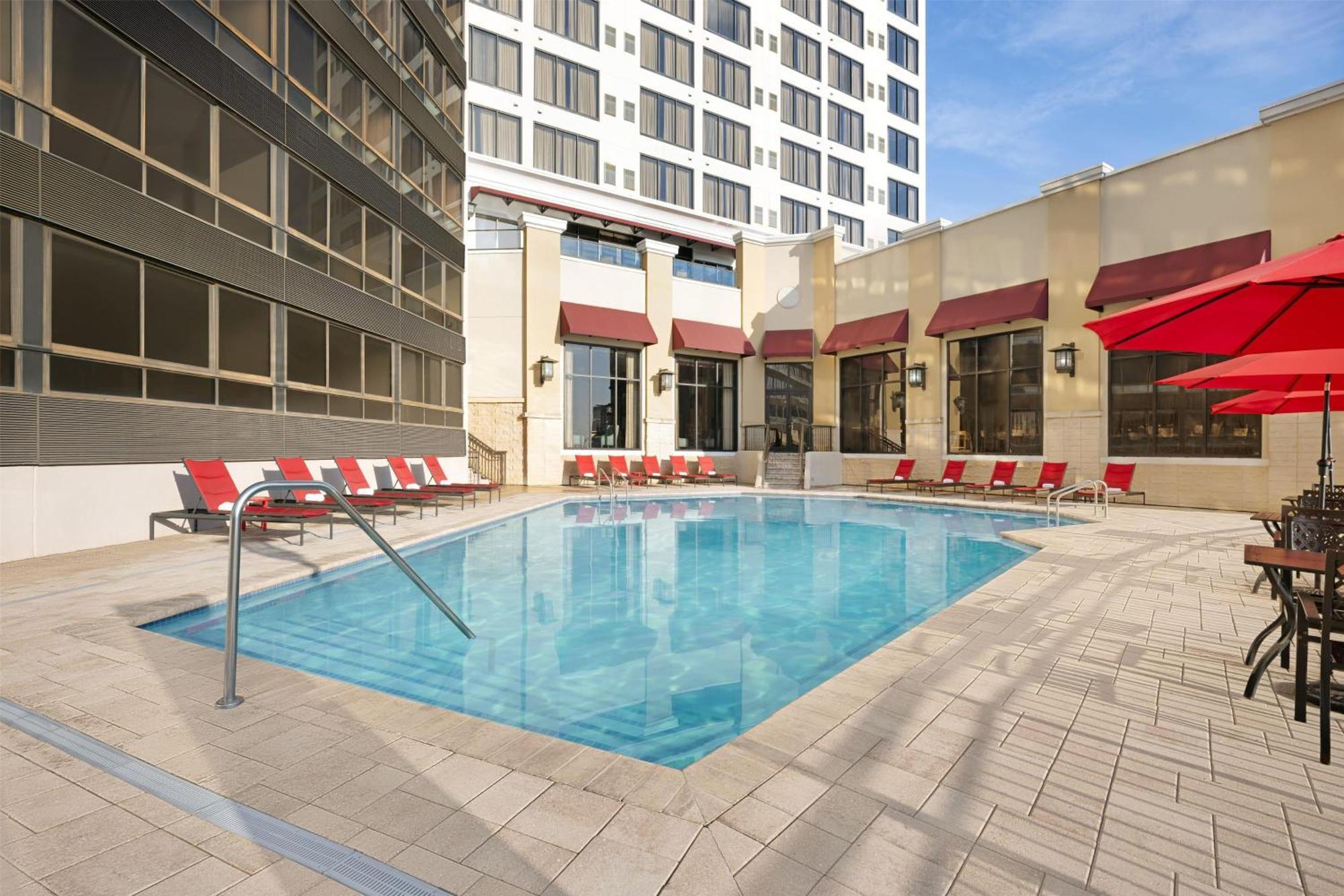 Resort Ramada Plaza By Wyndham & Intl Drive - Newly Renovated! Orlando