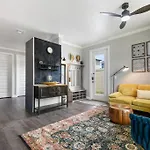 2 King En Suite Fenced Yard Pet Friendly