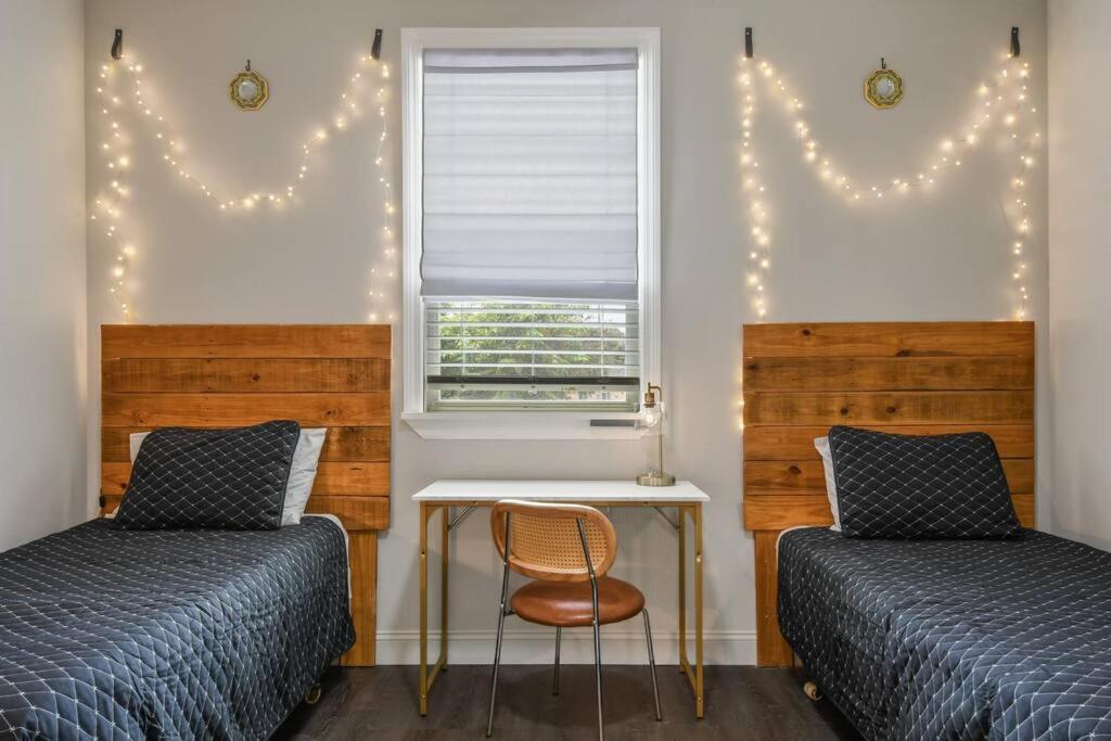 Holiday home Pool Table, Bbq, Walking Distance To Local Gems *