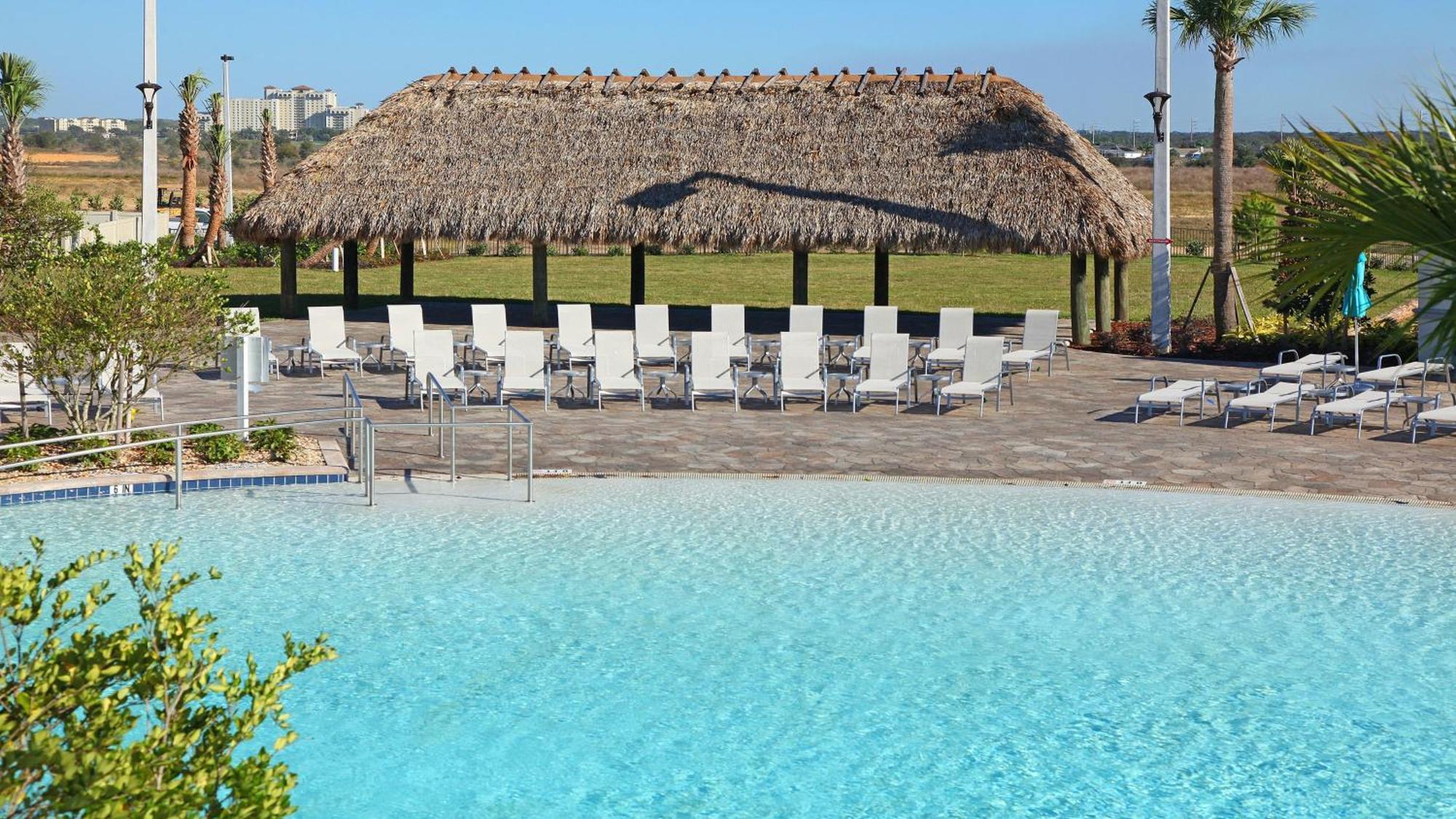 Casa de férias Spacious Retreat With Pool, & Themed