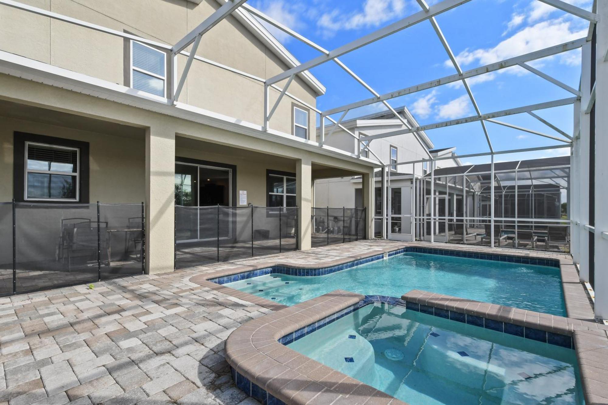 Spacious Retreat With Pool, & Themed Orlando