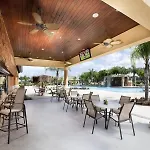 Gorgeous 5 Bed 4 Bath Townhome With Splash Pool In Paradise Palms