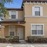 4 Bedroom Town Home On Regal Oaks