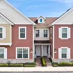 Luxury Resort W/ 4 Suites Plus Private Hot Tub
