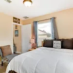 Orlando Home With Shared Pool About 25 Mi To Disney!