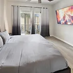 Comfy Disney Themed Oasis 1Br Near Parks Townhouse