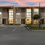 4 Bedroom - 5 Bathroom Magic Village 7575 Bd