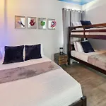 Modern 5 Bdr Family Themed Home With Harry Potter Games Room And Free Pool Heat