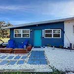 Pet-Friendly 1Br, 3 Beds, Wifi 10 Min To Dwntn!