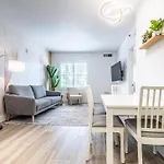 Apartment - Near Epic Universe And Universal, Free Parking