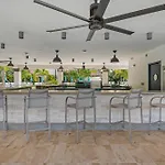 New And Gorgeous Townhome, Vista Cay - 4008