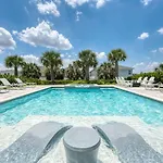 Spacious 8 Bdrm Home With South Facing Pool In Encore