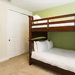 Unique Spacious 10 Bdrm Home With Backyard Pool At Encore