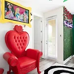 Ec083 - The Wonderland House - Crs