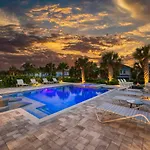 Spacious 8 Bdrm Home With South Facing Pool In Encore