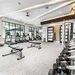 Private Full Apartment Close To Universal King Suite, Top Pool