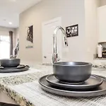 New Amazing Unique Dream House 5 Min To Disney