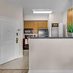 Elegant 1Br Suite Near Universal