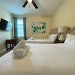 7613-8-Bl-Only 10 Minutes From Disney