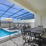8916Sydney Fantastic 5 Bed 4 Bathroom Town Home