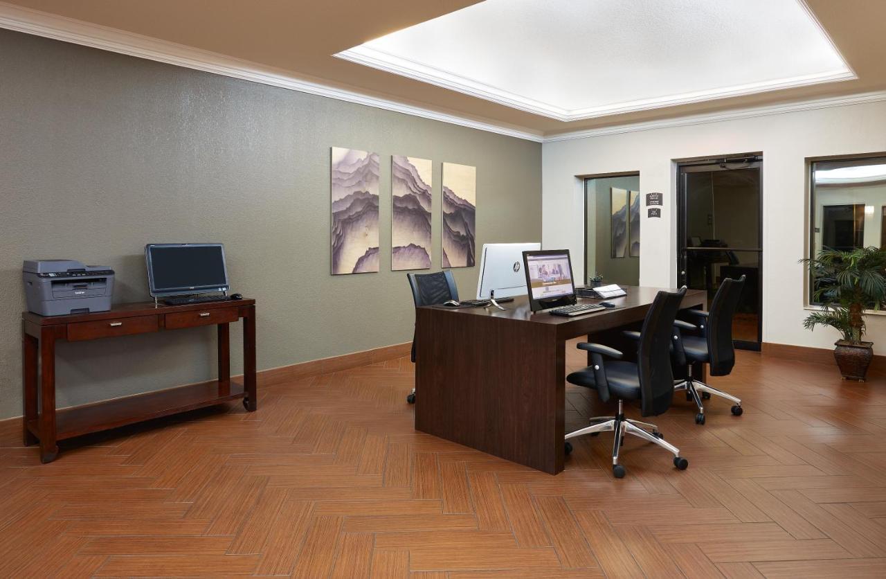 Staybridge South By Ihg Hotel