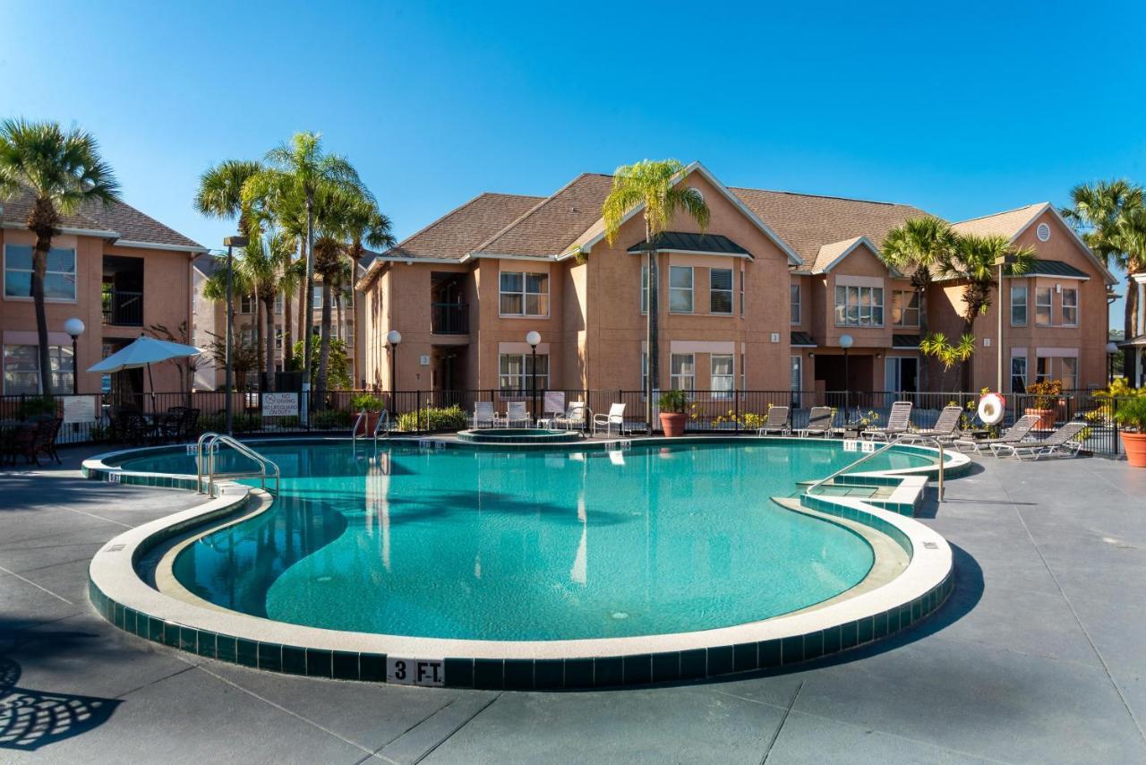 Apartment Double Bed Studio With Community Pool, Near All Famous Attractions!! Orlando