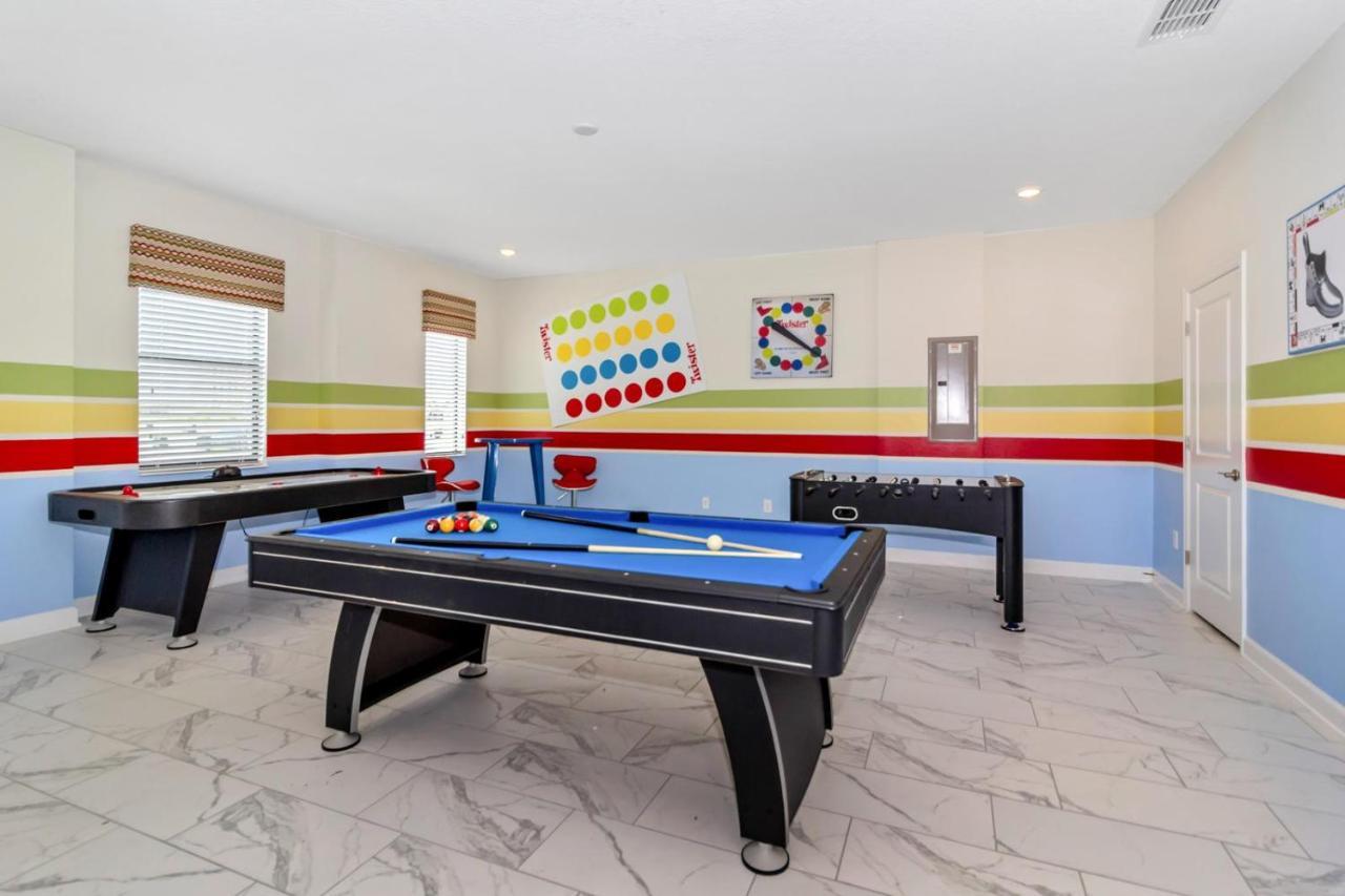 Holiday home Royal Mansion At Storey Lakes *