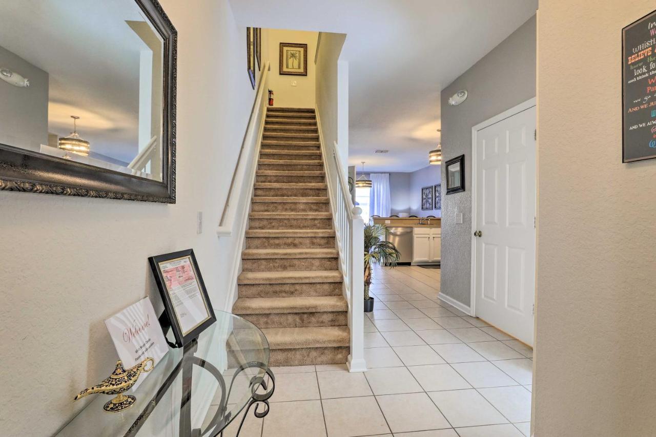 Kissimmee Townhome With Private Cocktail Pool Holiday home