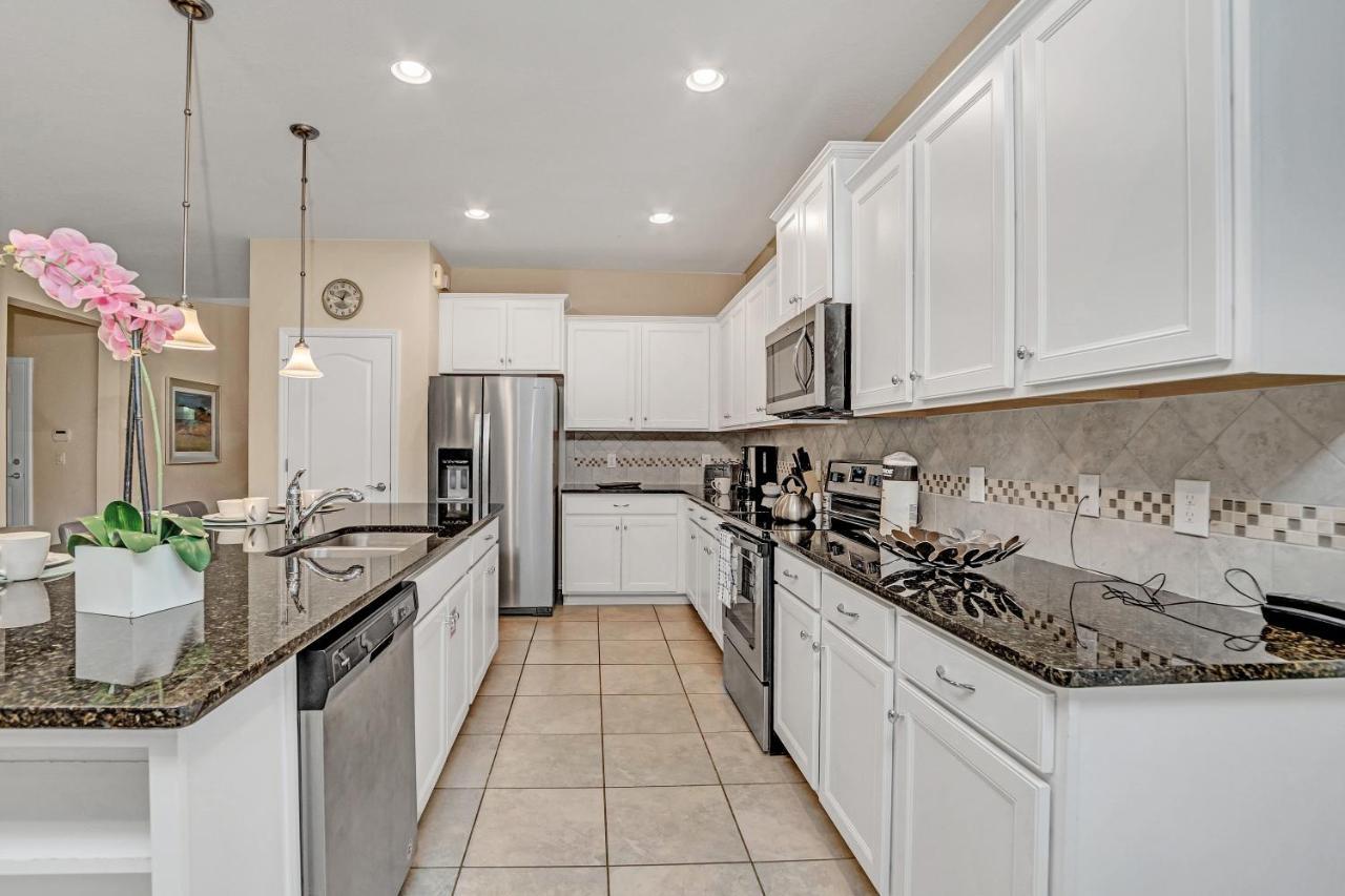 8877 Qin Loop Villa Orlando