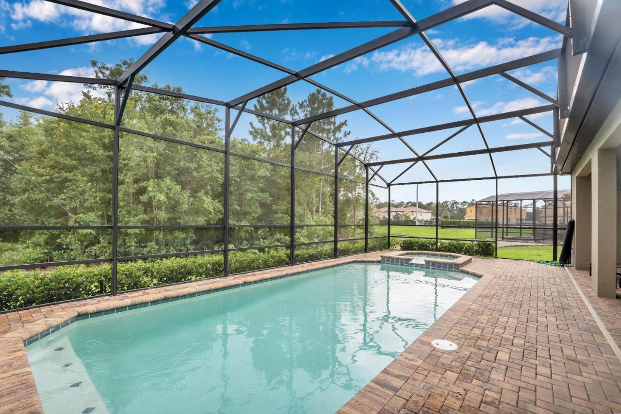 8877 Qin Loop Villa