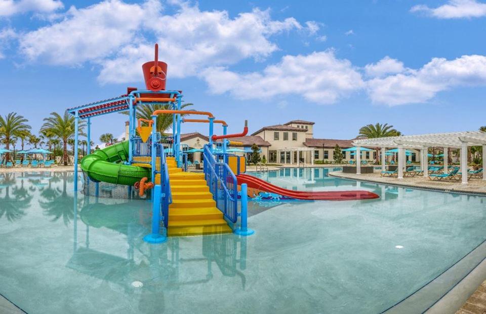8877 Qin Loop Orlando
