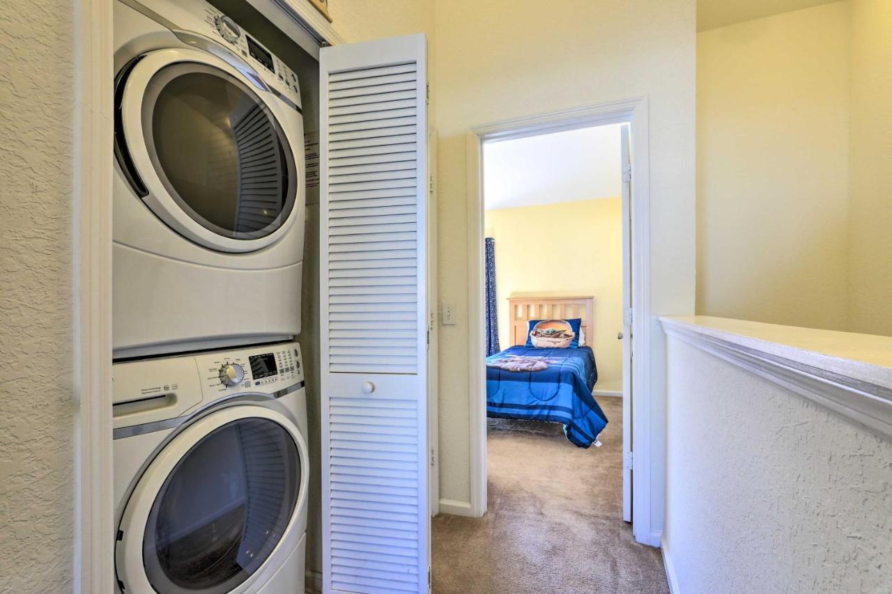 Kissimmee Townhome With Private Cocktail Pool *