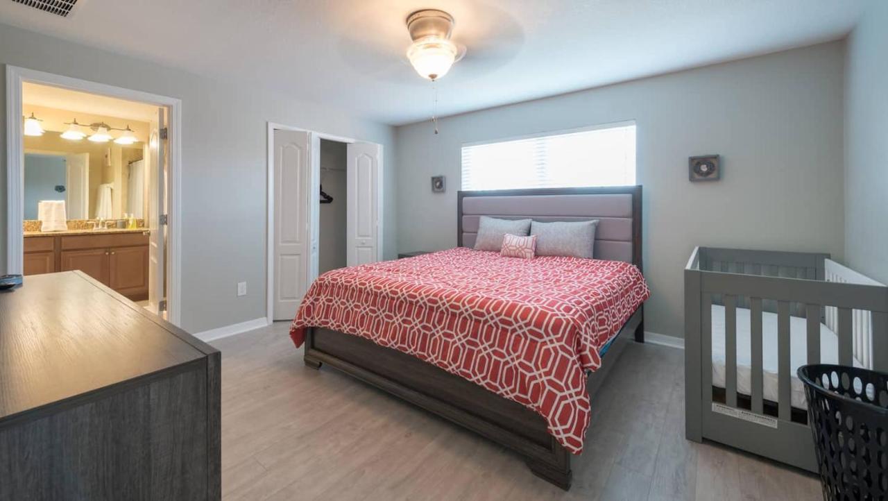 Contemporary Remodeled Townhome Near Apartment