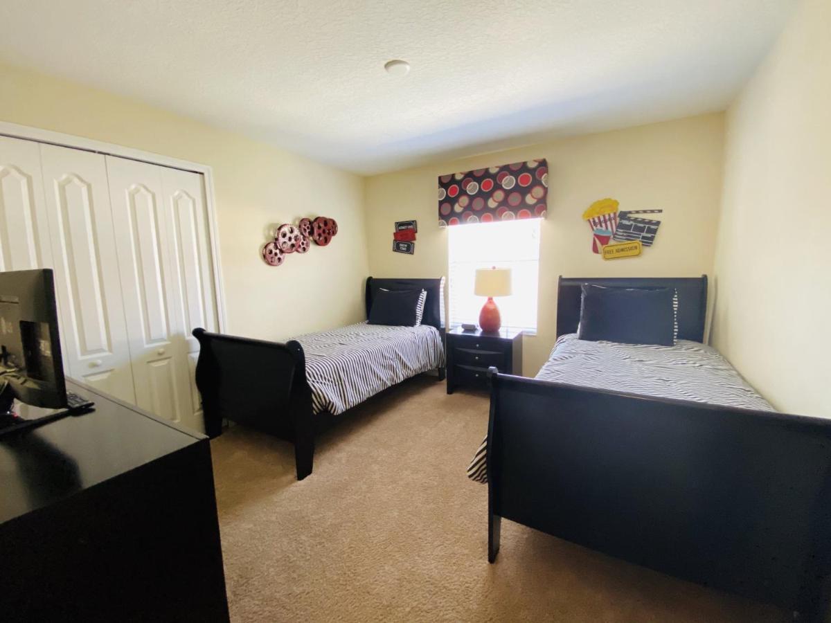 Paradise Palms- 5 Bed Townhome W/splashpool-3092pp Holiday home *