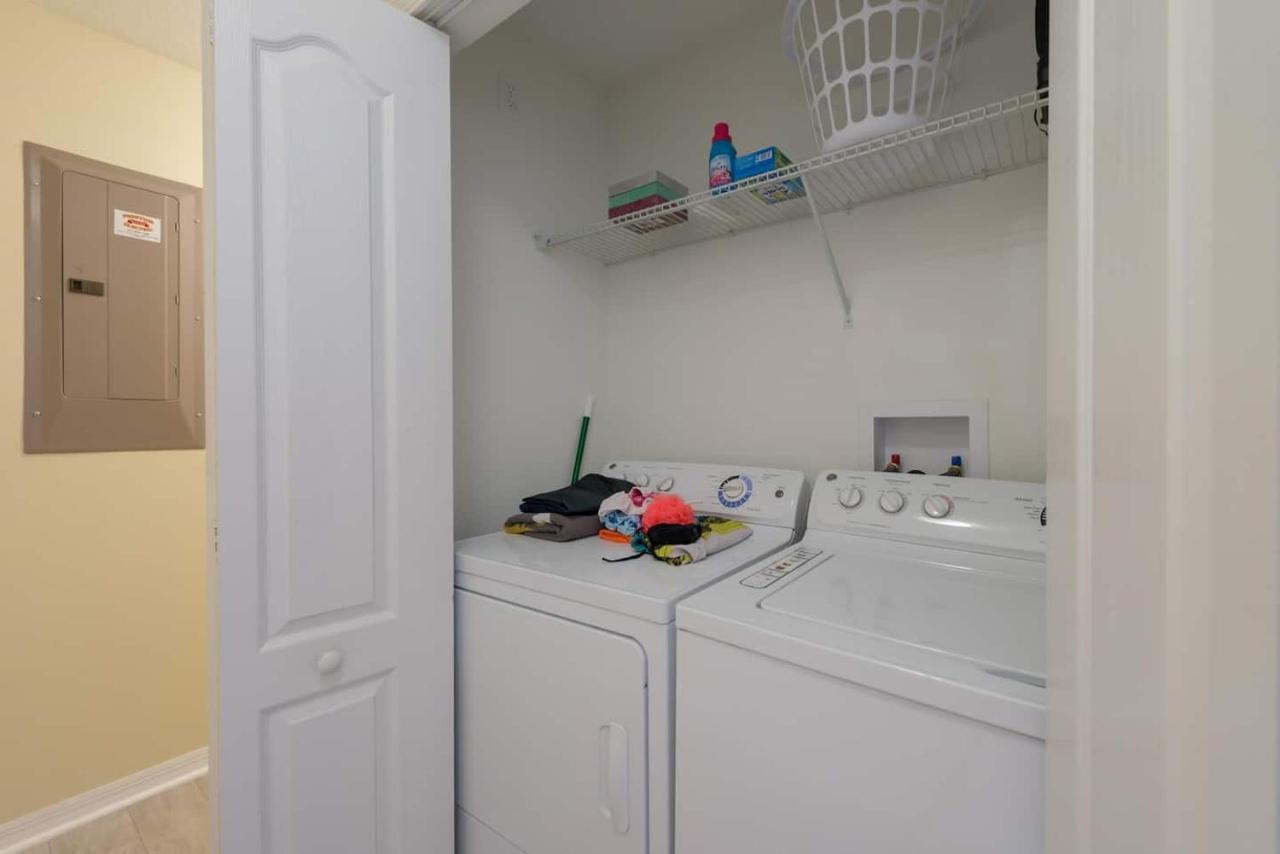 Apartment Contemporary Remodeled Townhome Near