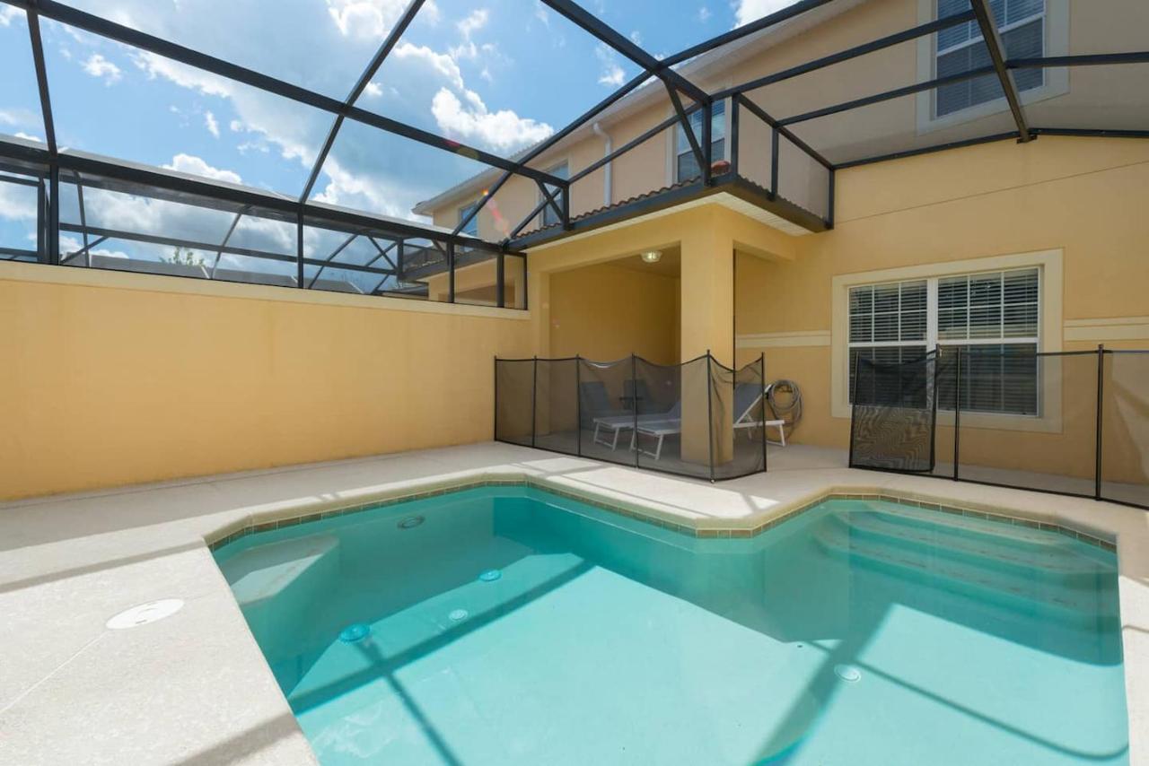 Apartment Contemporary Remodeled Townhome Near