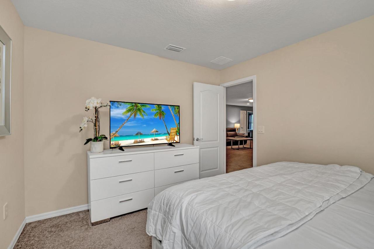 Villa 8877 Qin Loop *