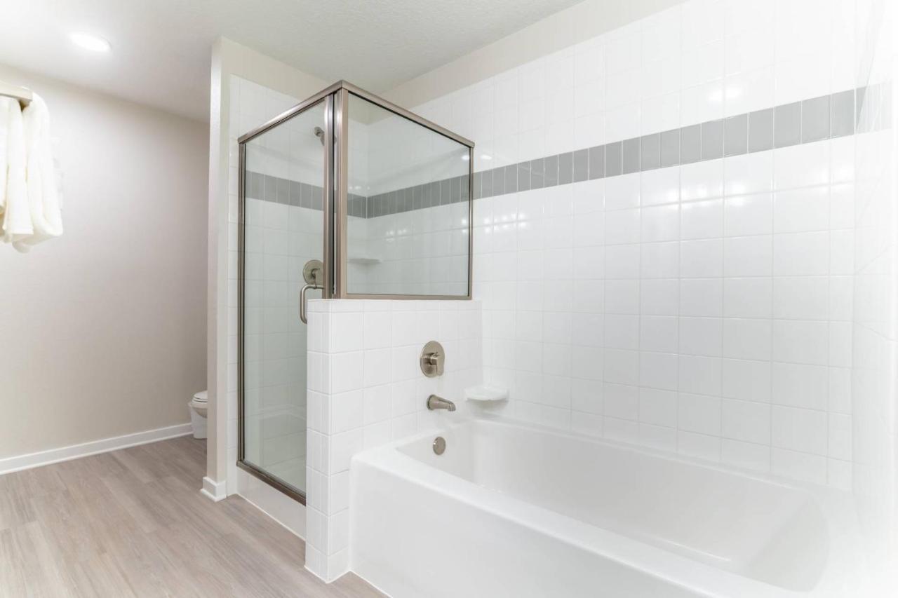 4013 Vista Cay *