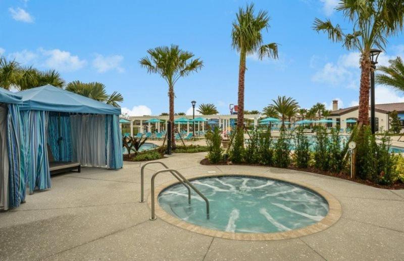 Holiday home Stunning 8 Bedroom 6 Bath Pool At Windsor At Westside