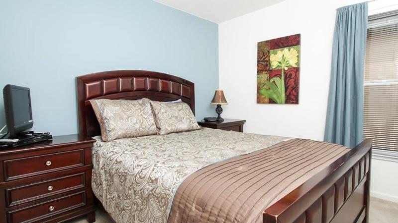 4 Bedroom Pool Minutes From The Major Attractions Holiday home