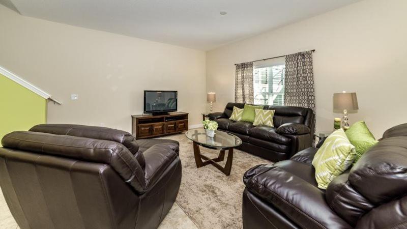 Gorgeous 5 Bed 4 Bath Townhome With Splash Pool In Paradise Palms Orlando