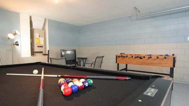 Holiday home 4 Bedroom Pool Minutes From The Major Attractions