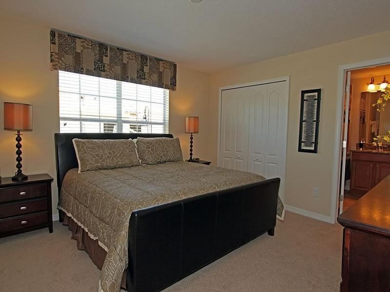 4 Bedroom 3 Bath Beautiful Town In Kissimmee Holiday home Orlando